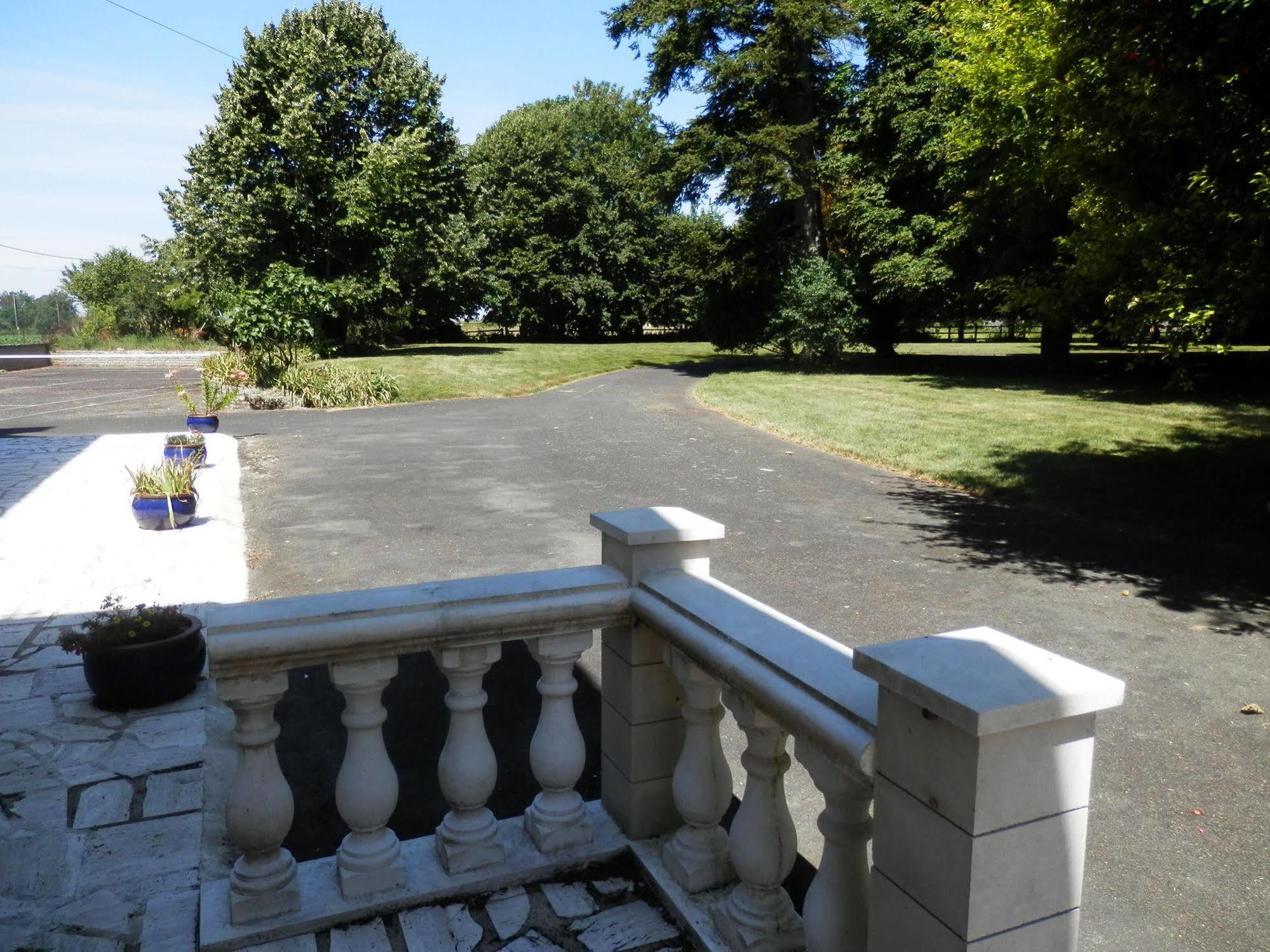 Chateau Ardilleux Kültér fotó